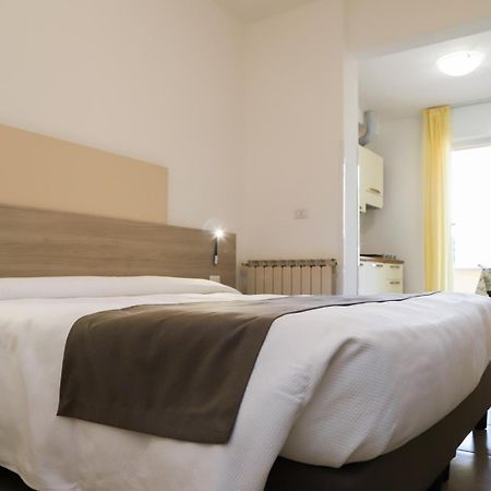 Hotel Residence La Palma Finale Ligure Exterior foto