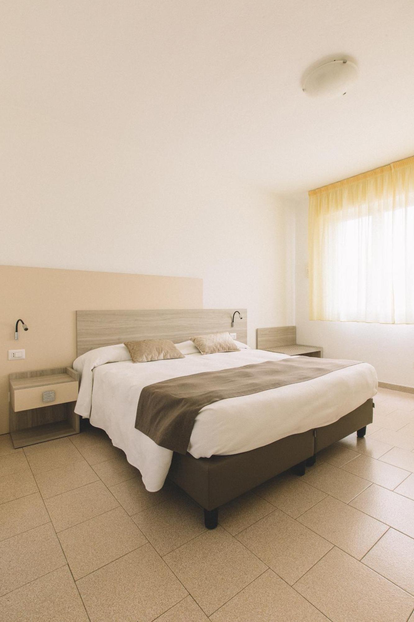 Hotel Residence La Palma Finale Ligure Exterior foto