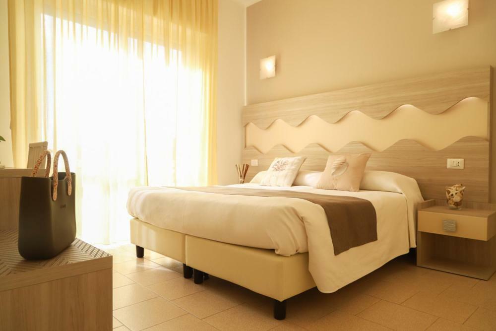 Hotel Residence La Palma Finale Ligure Exterior foto